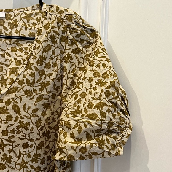 Madewell Floral, V Neck Top - Picture 2 of 3